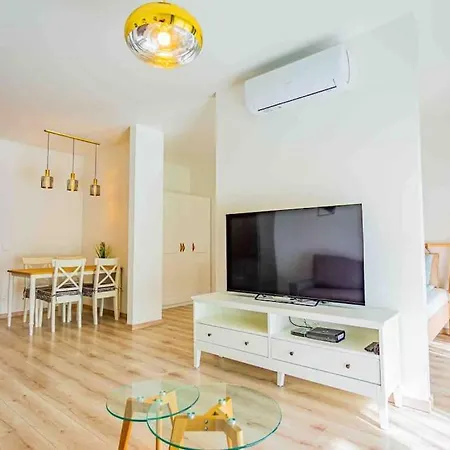 Corvin Quiet Luxury Apartment Budapest